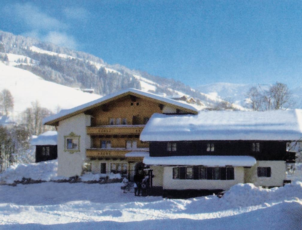 Jugendgastehaus Oberau Hotel Maria Alm am Steinernen Meer Exterior photo